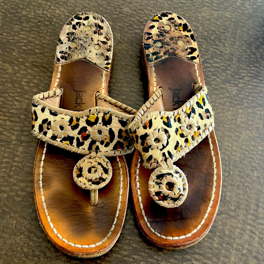 Jack Rogers furry leopard print flip flop sandal size 7.5
